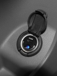 “그립뱅크 매립형 퀄컴4.0 30W LED 고속 차량용 충전기 C타입 시거잭 사용 후기”