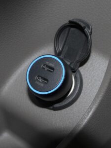 우리가 사랑하는 그립뱅크 듀얼 퀄컴4.0 60W LED 고속 차량용 충전기 C타입 시거잭, 가성비와 성능을 모두 잡았다