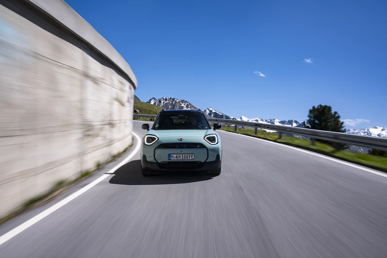 MINI Aceman / BMW
